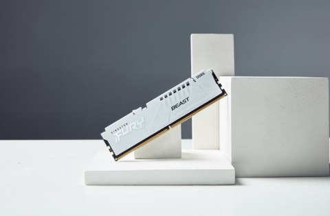 Kingston Pamięć DDR5 Fury Beast 64GB(2*32GB)/6000 CL36 biała